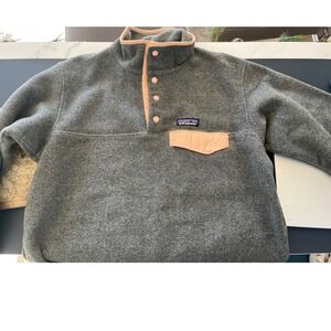 Patagonia Gray Sweatshirt with Peach Trim